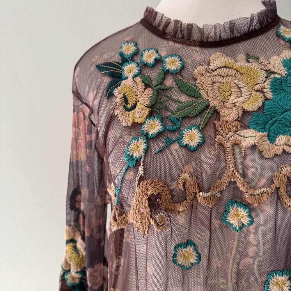 Johnny Was Biya  Renley Mesh Sheer Top with Floral Embroidery Medium no slip - Picture 2 of 13
